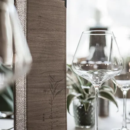 מלון Vera Monti 3*