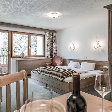 Vera Monti Hotell Holzgau