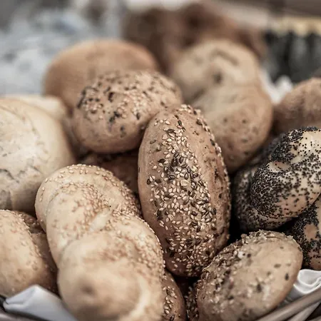 Vera Monti Хольцгау